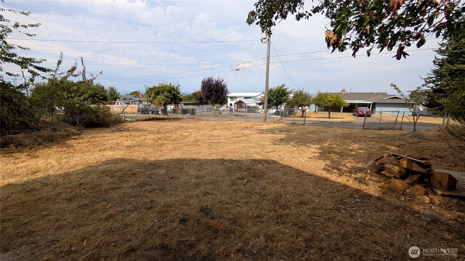 1811 W 5th Street Property Photo 2