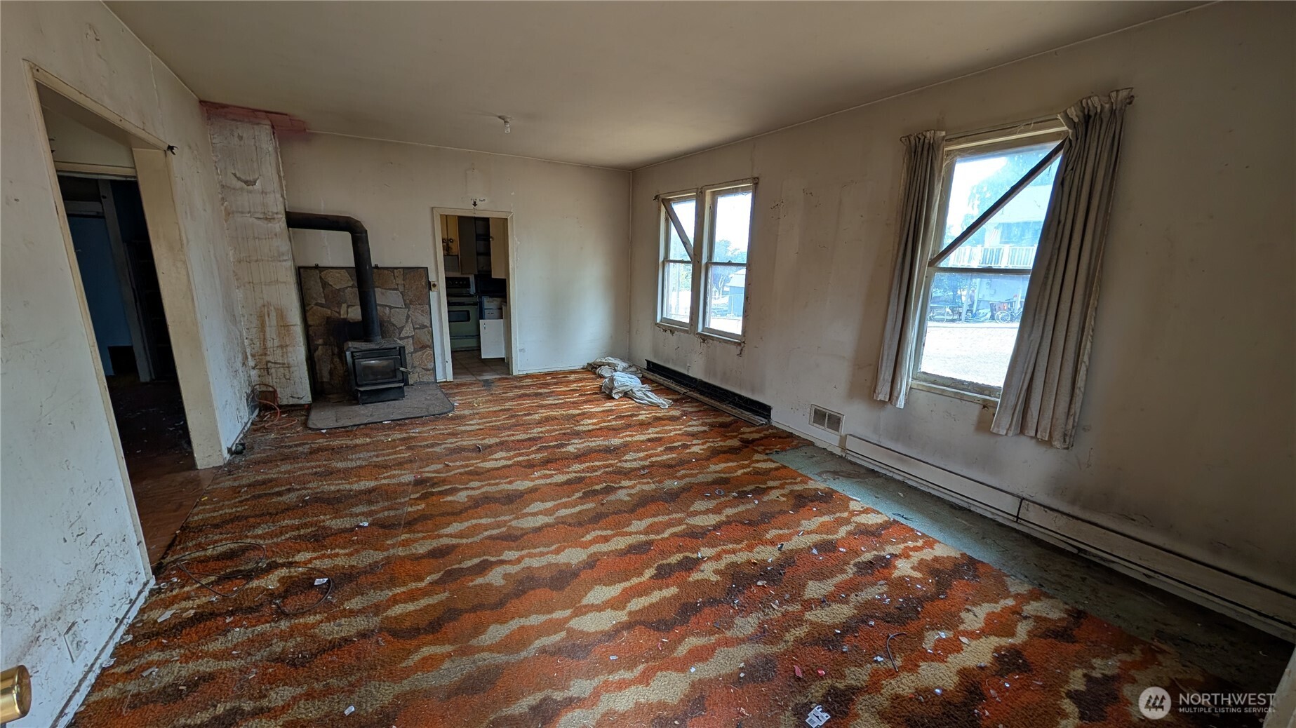 1811 W 5th Street Property Photo 3