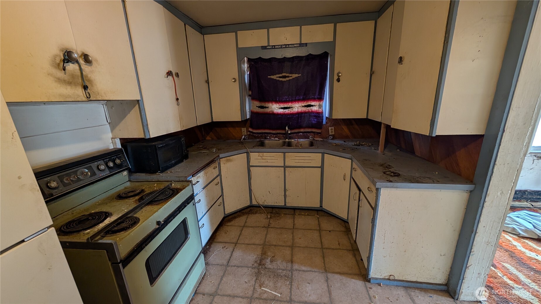 1811 W 5th Street Property Photo 10