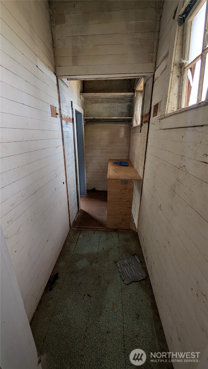 1811 W 5th Street Property Photo 15