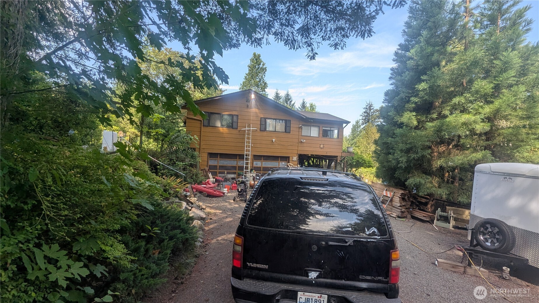 163 Loop Road Property Photo 2