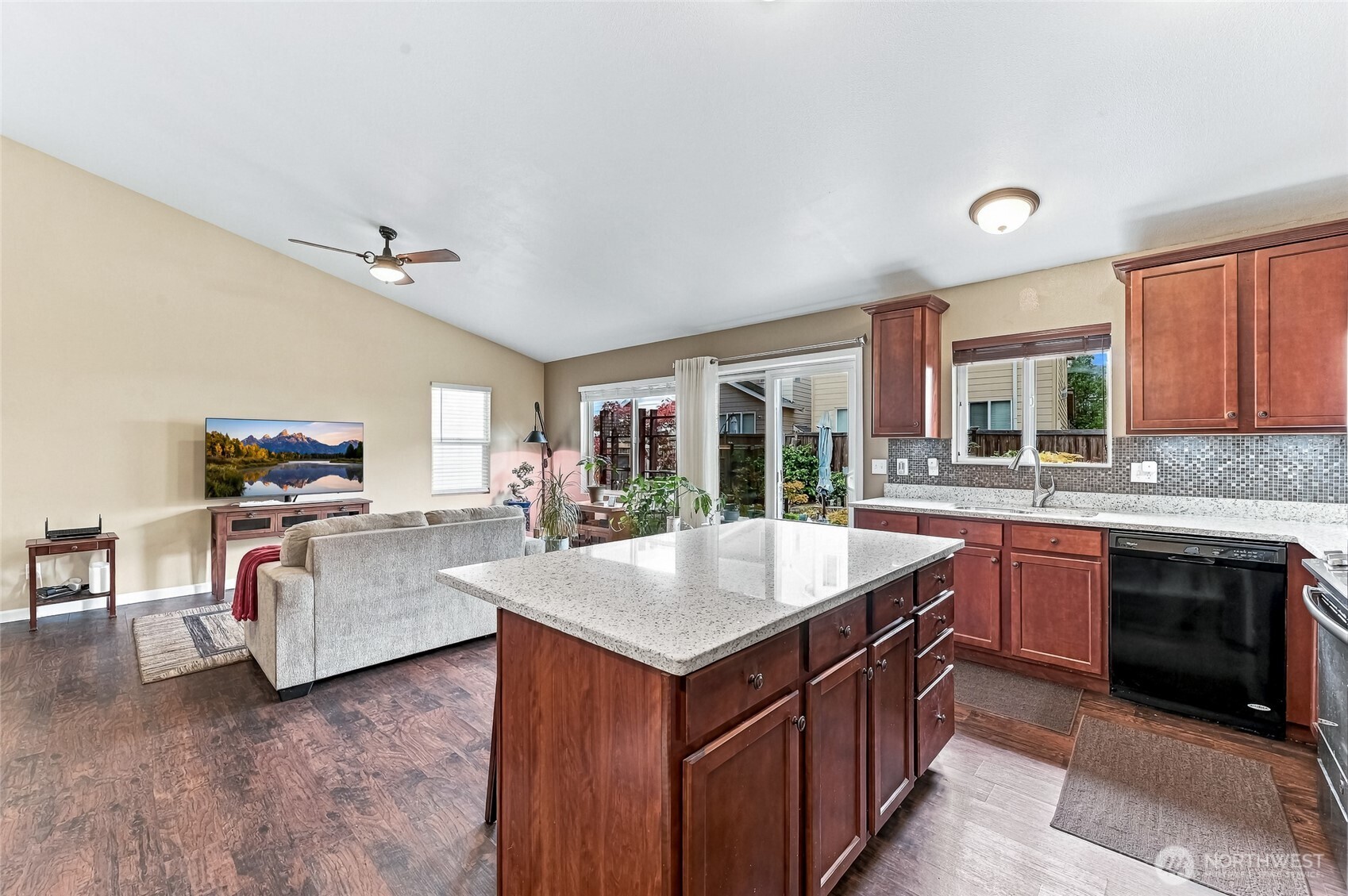 6225 Discovery Street Property Photo 20