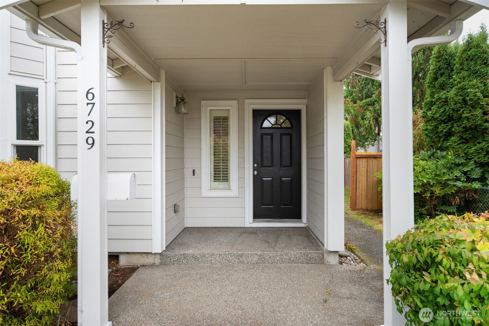 6729 S Mason Avenue Property Photo 4