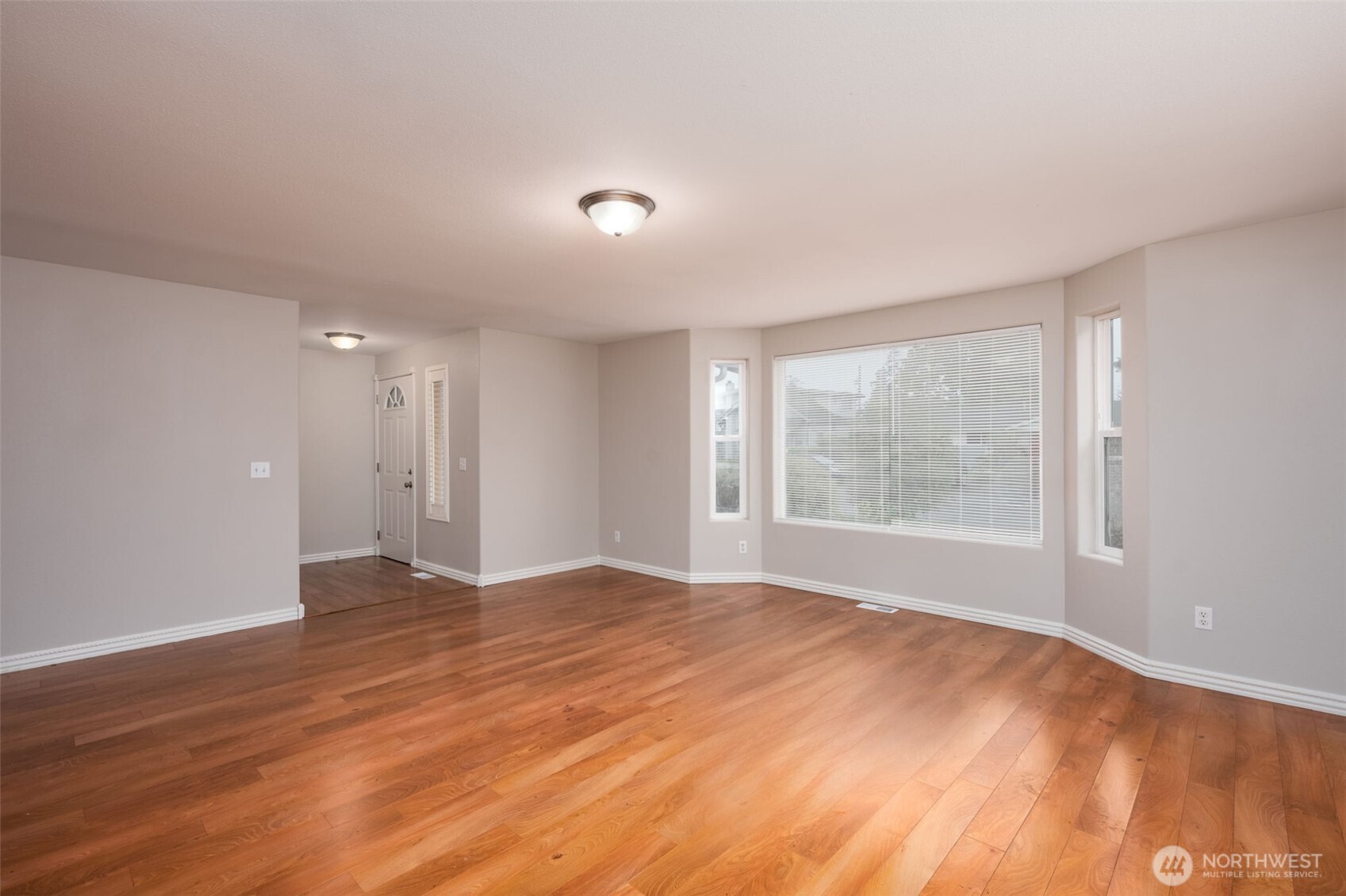 6729 S Mason Avenue Property Photo 10