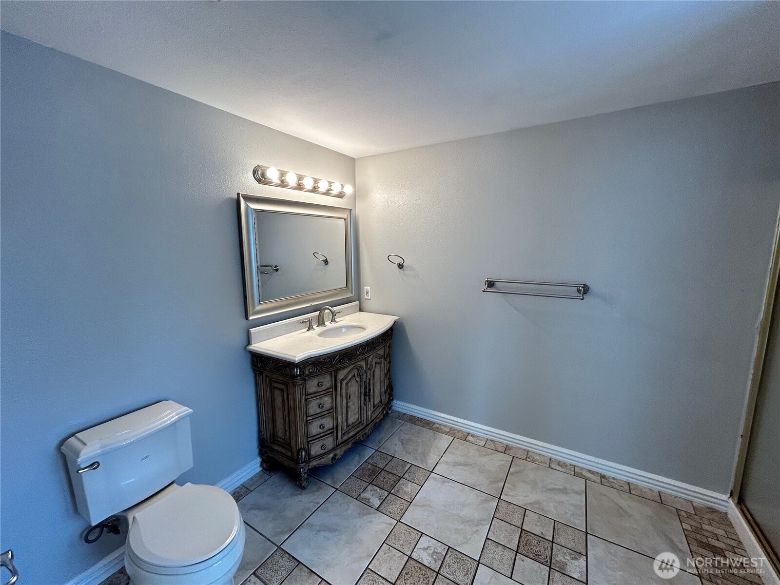 6729 S Mason Avenue Property Photo 16