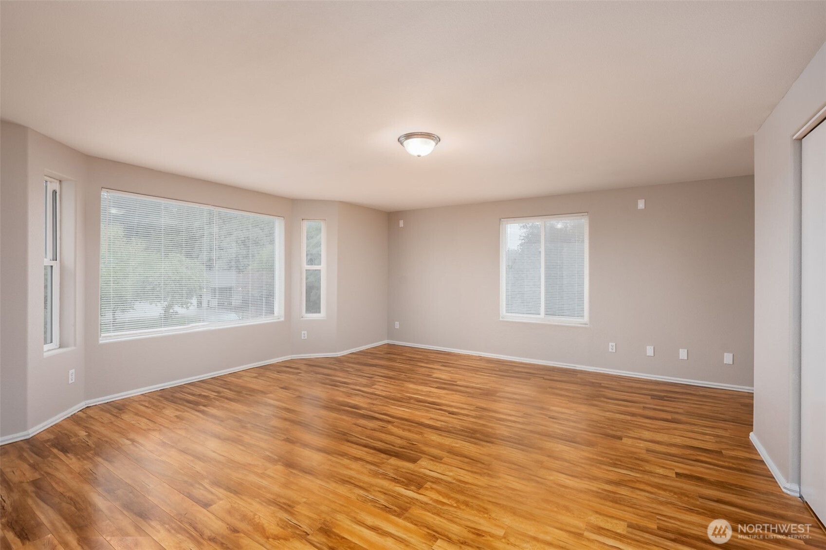 6729 S Mason Avenue Property Photo 18