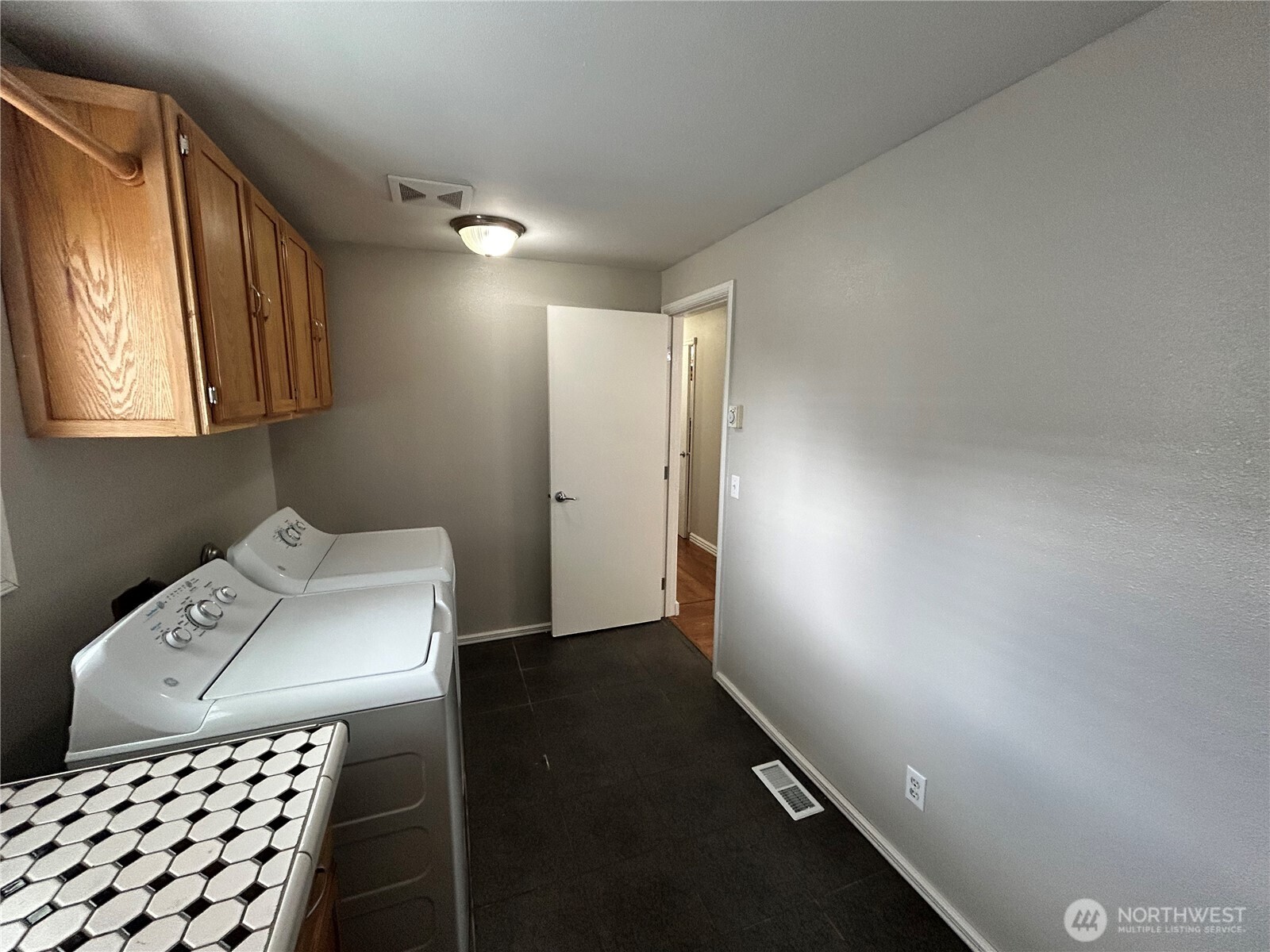 6729 S Mason Avenue Property Photo 26