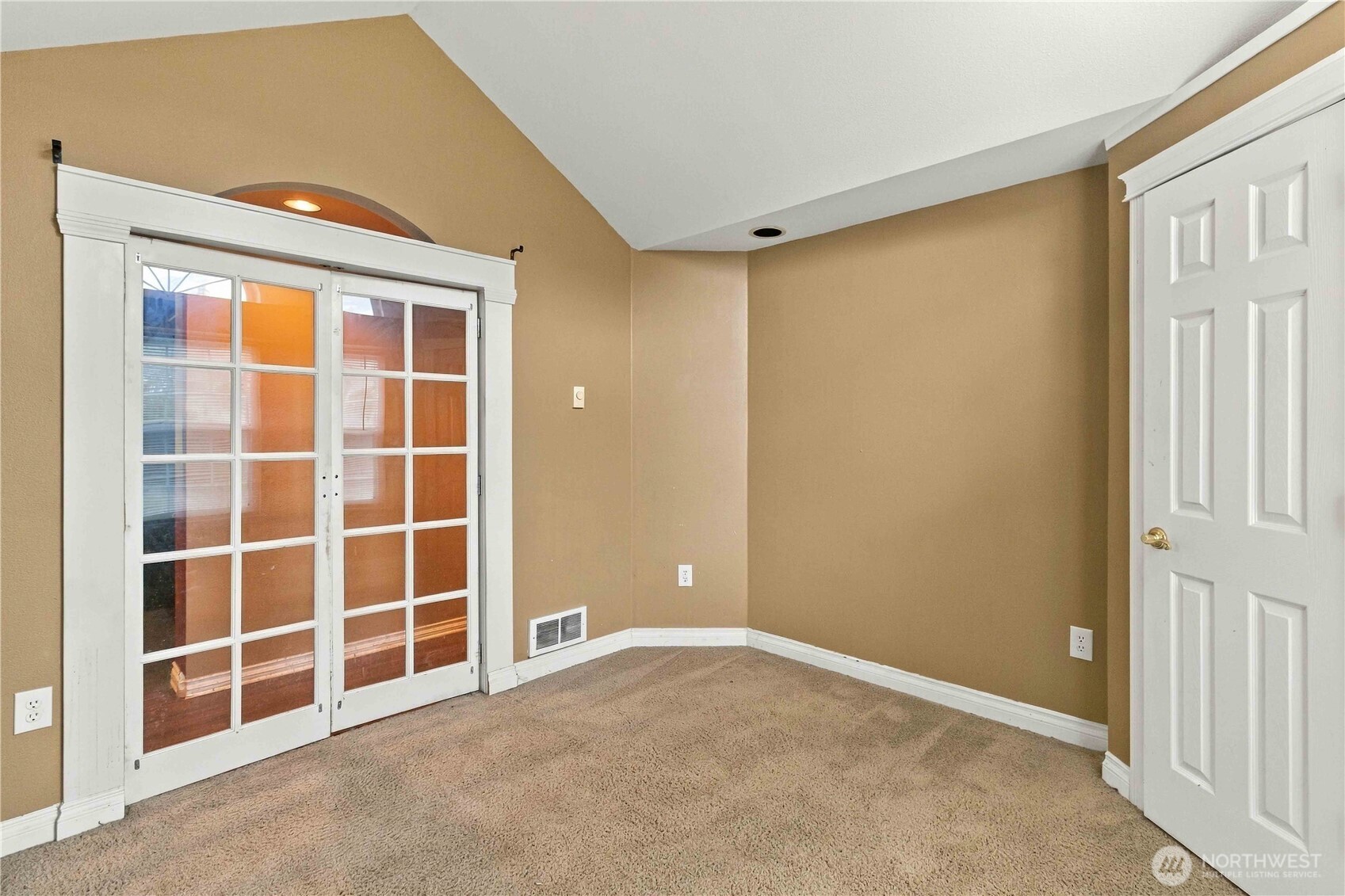 1708 S Evans Street Property Photo 15