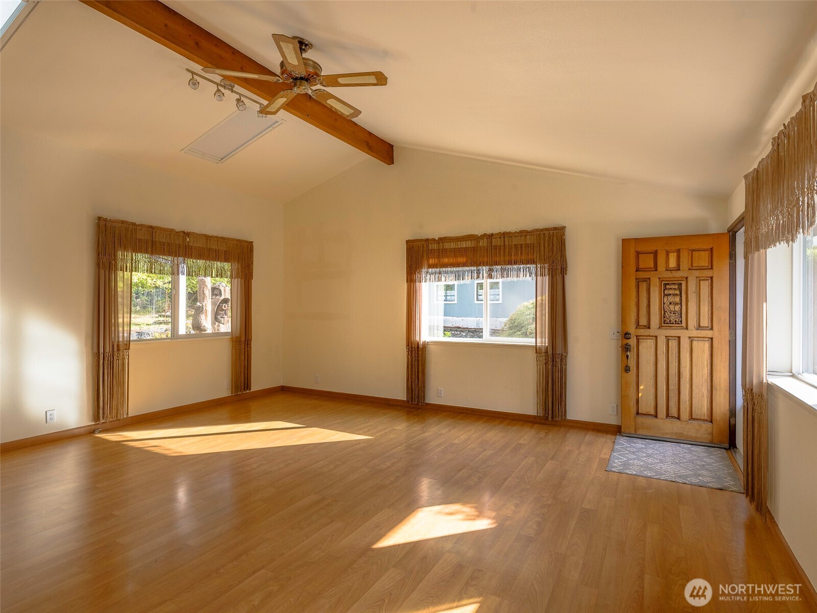 10234 Rhody Drive Property Photo 11