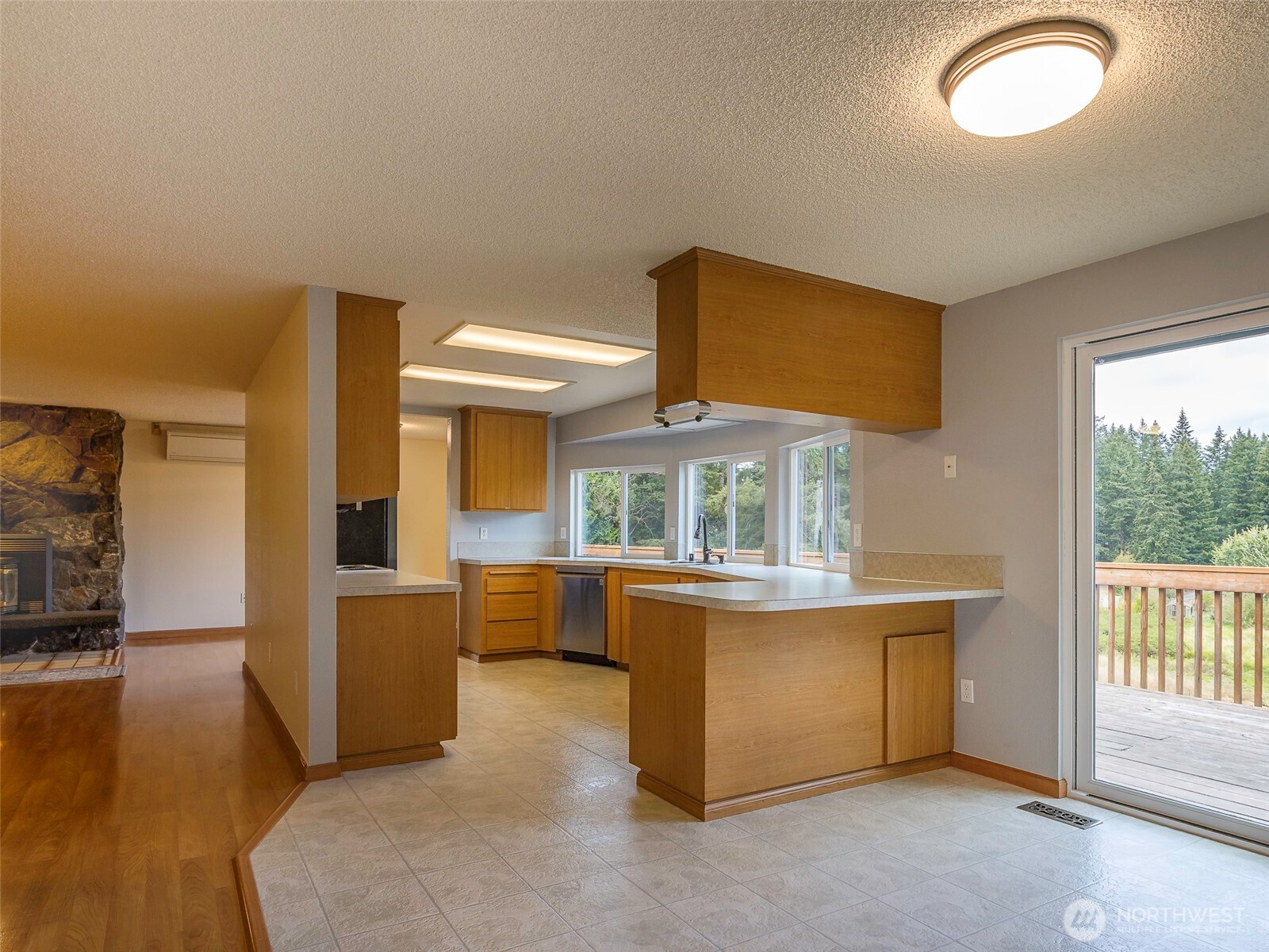 10234 Rhody Drive Property Photo 15
