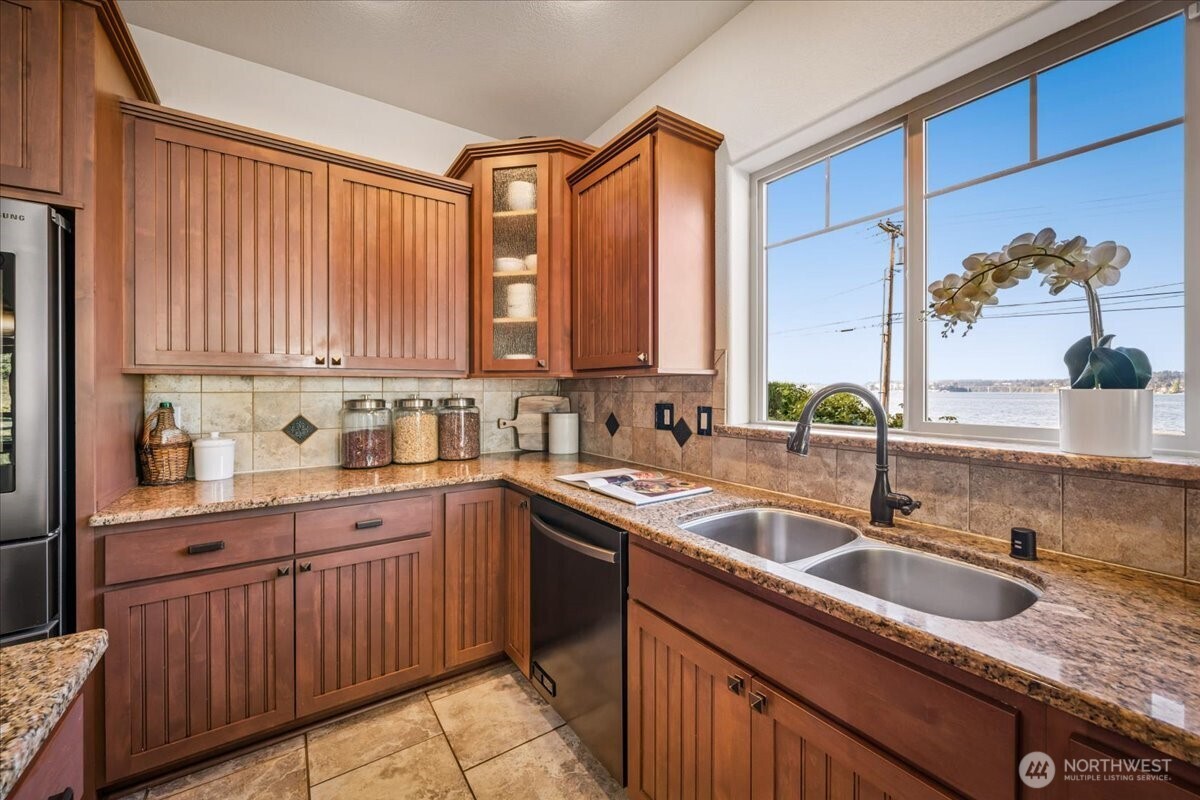 1374 Ahlstrom Road Property Photo 11