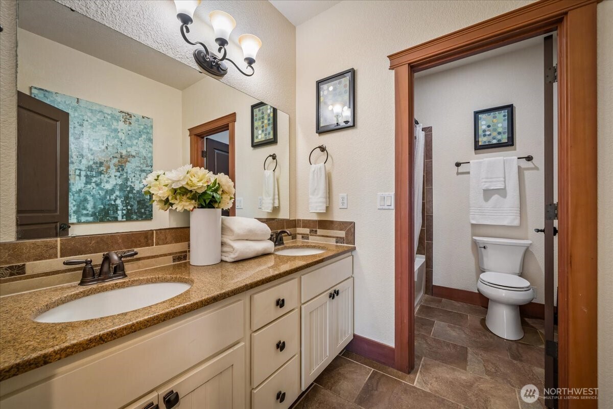 1374 Ahlstrom Road Property Photo 24