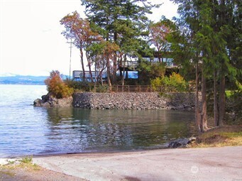 2861 Aiston Creek Rd Property Photo 6