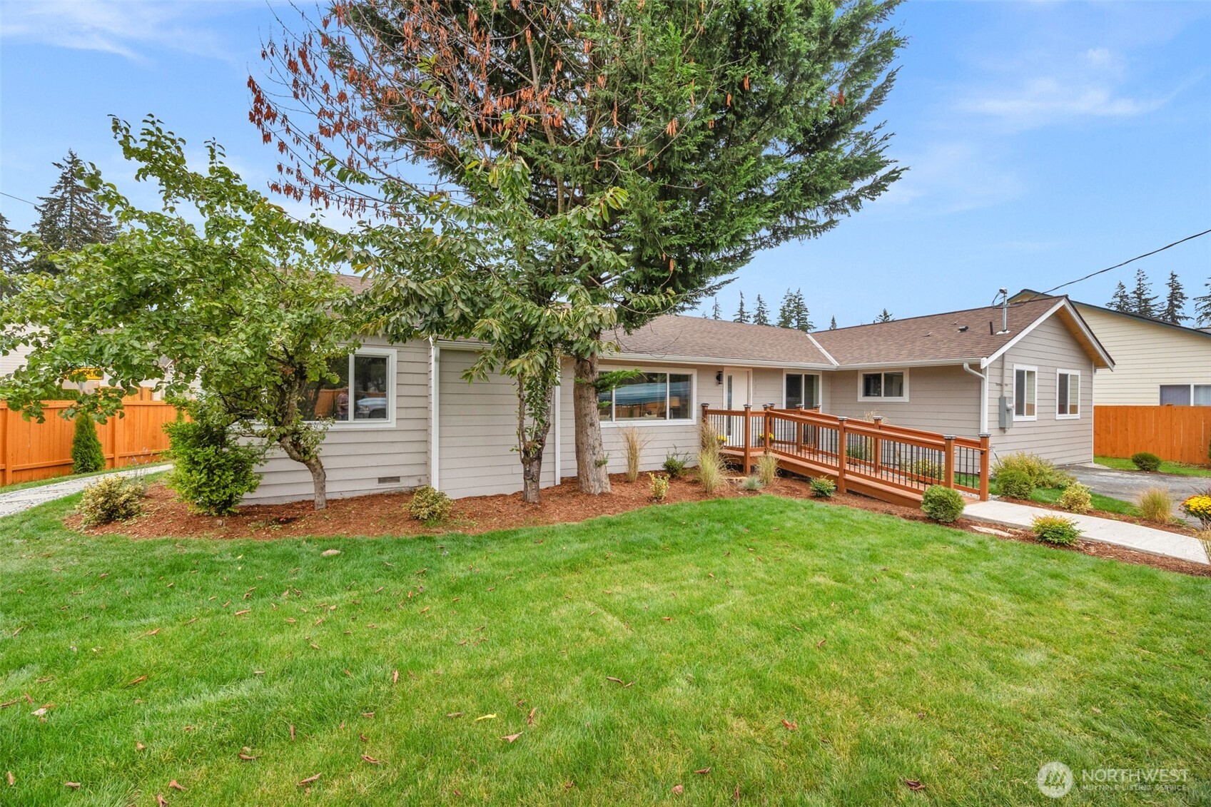 124 167th Place Property Photo 1