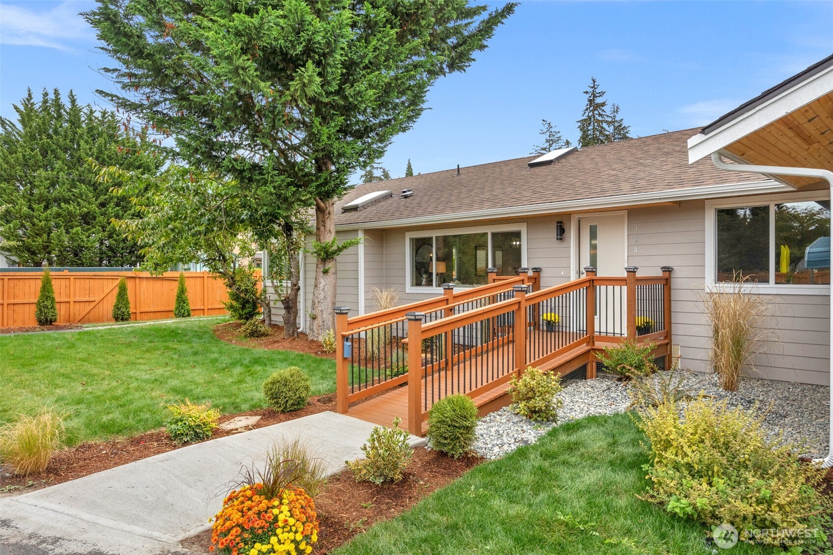 124 167th Place Property Photo 4