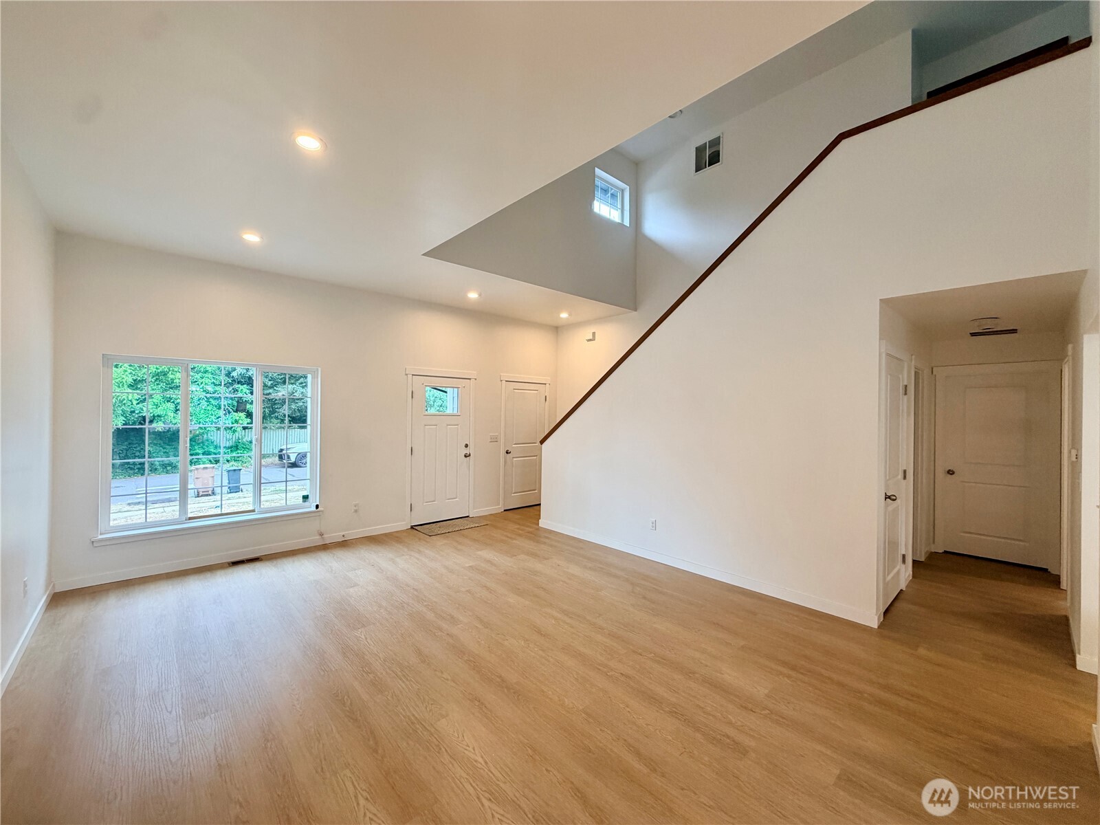 1034 S 74th Street Property Photo 4