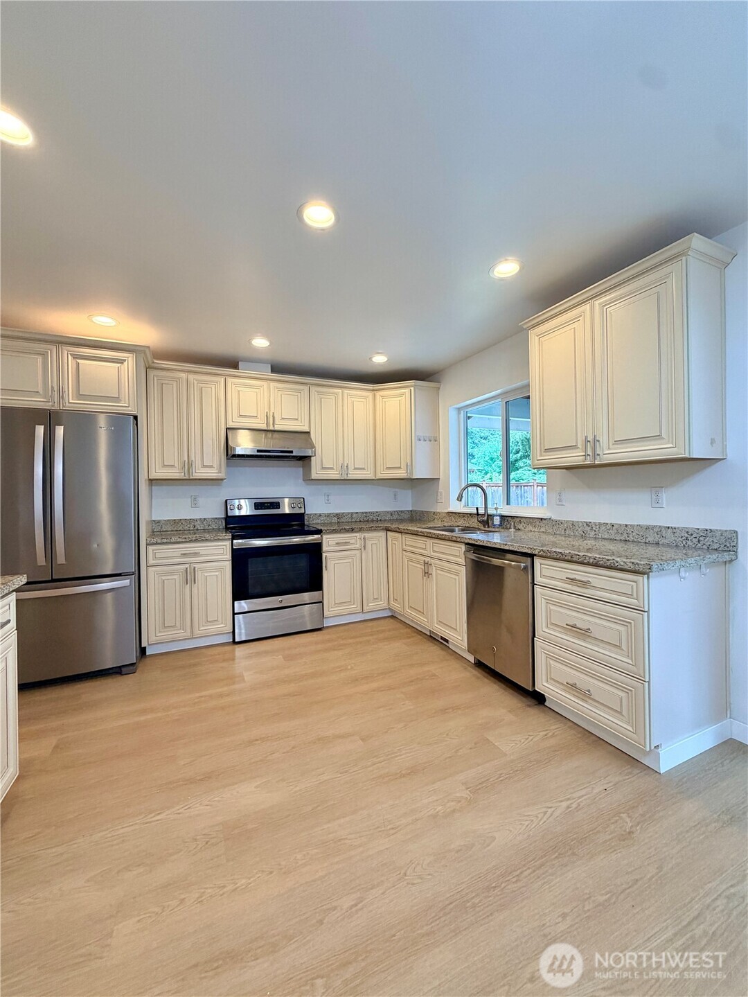1034 S 74th Street Property Photo 10