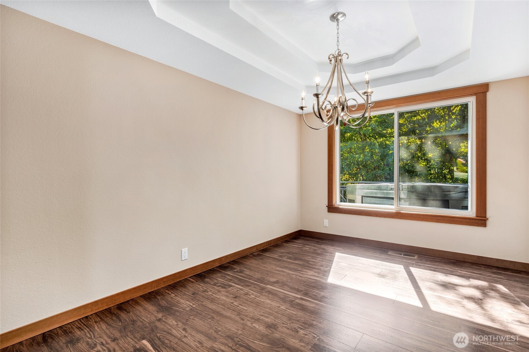 833 15th Court Property Photo 8
