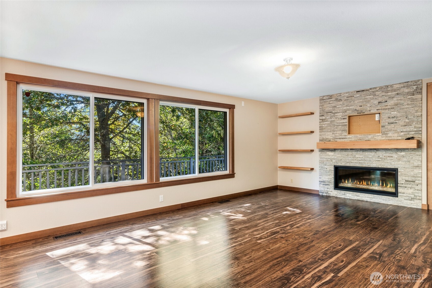 833 15th Court Property Photo 16