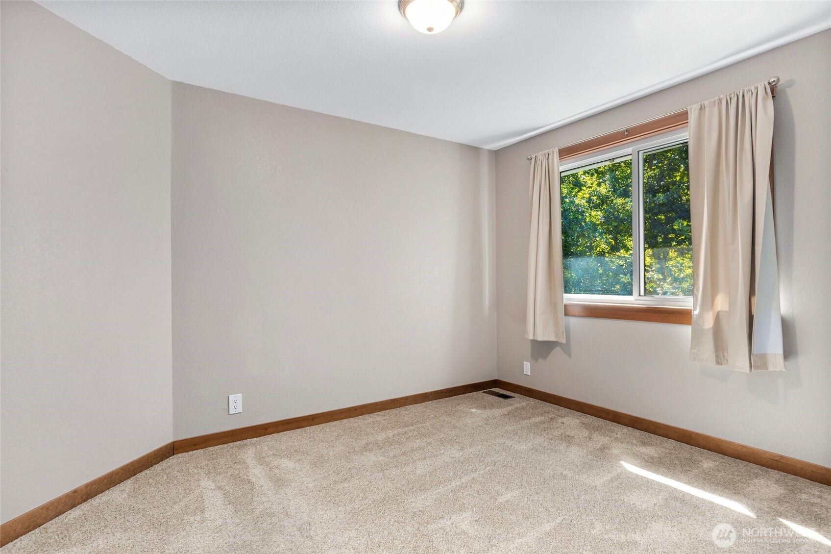 833 15th Court Property Photo 31