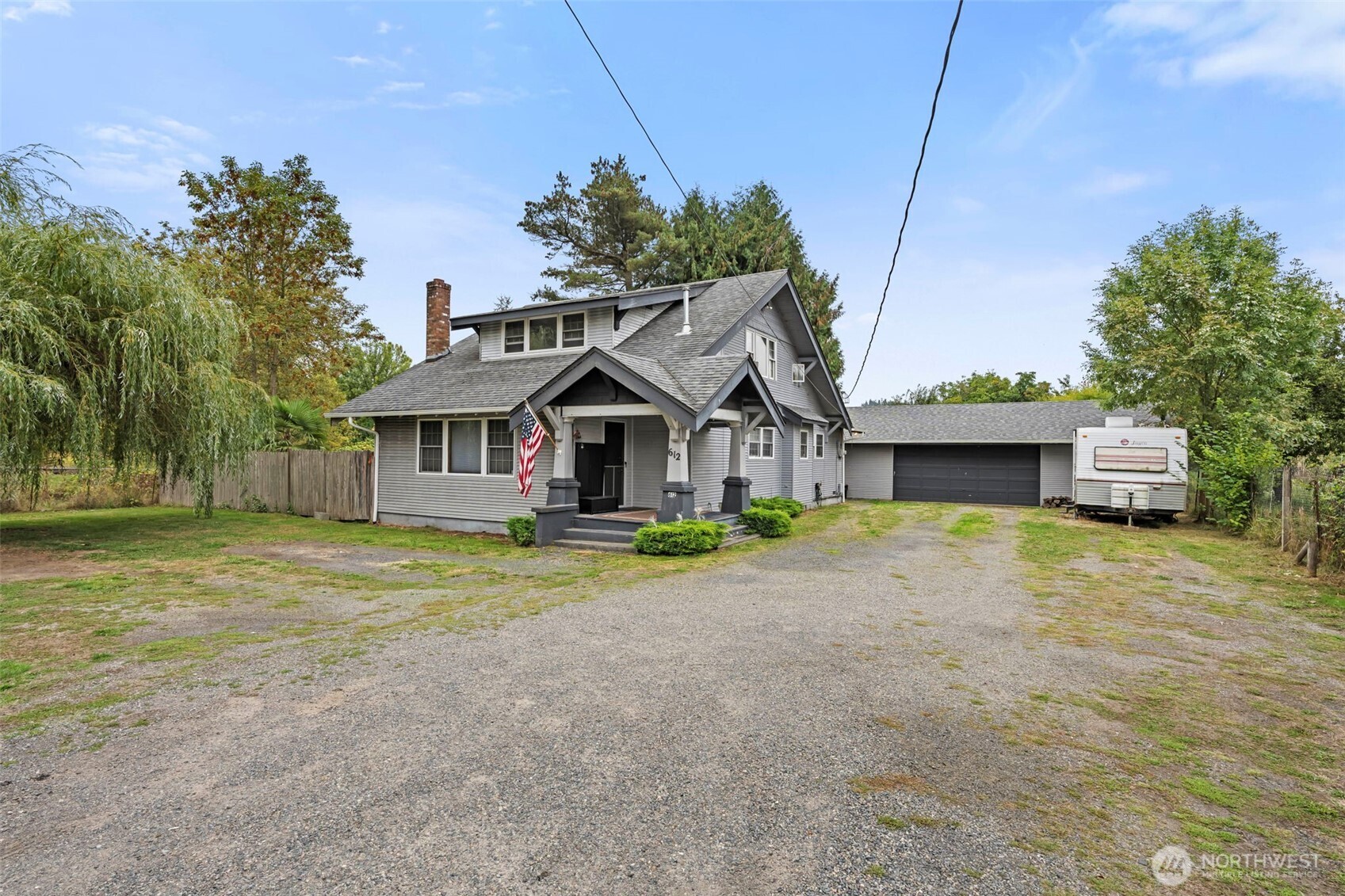 612 E Summa Street Property Photo 1