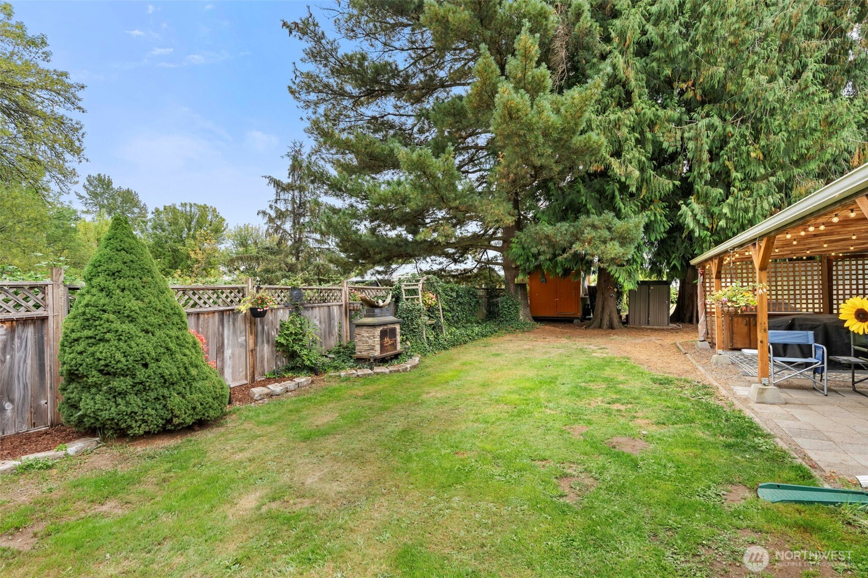 612 E Summa Street Property Photo 29
