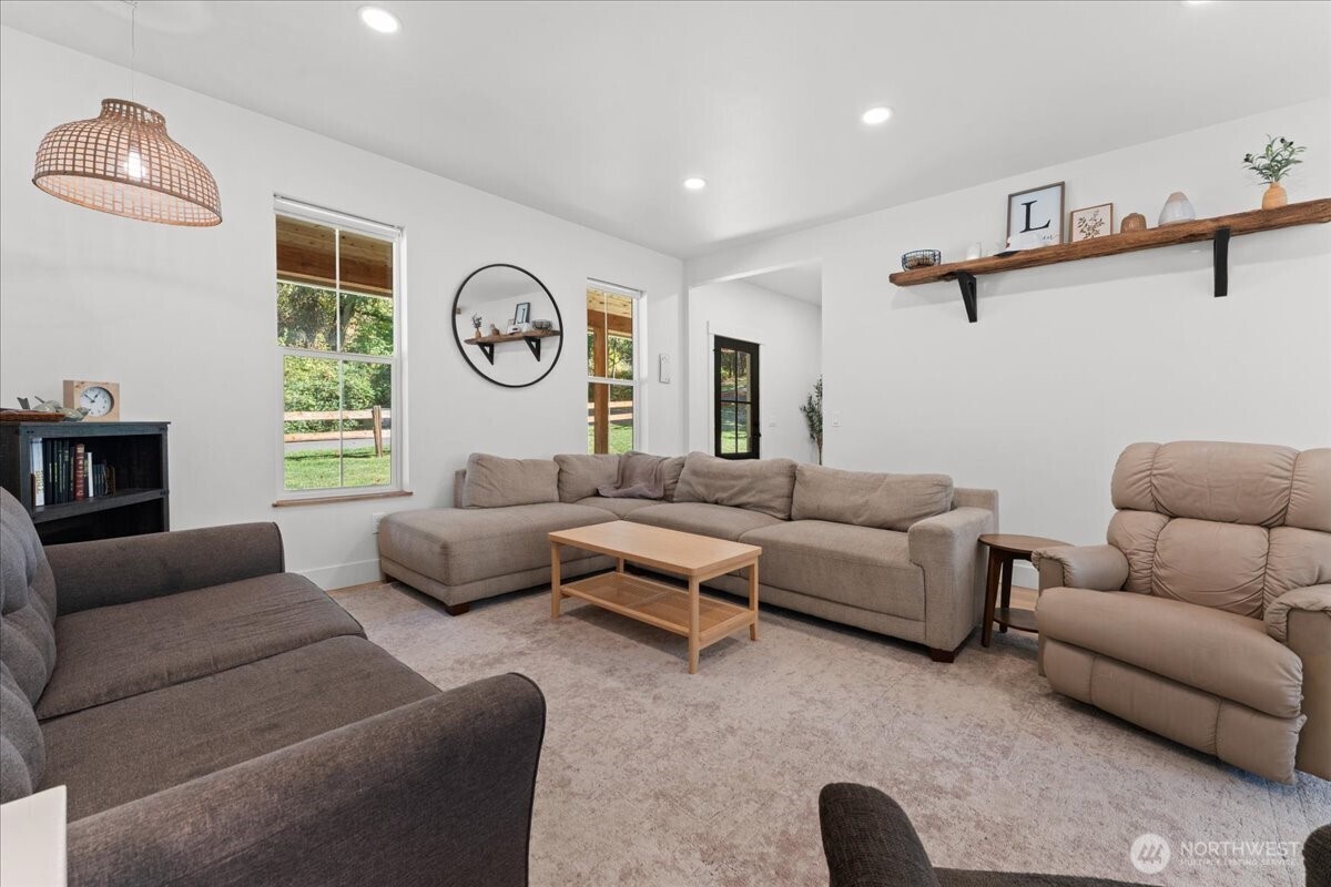 108 David Dean Drive Property Photo 7