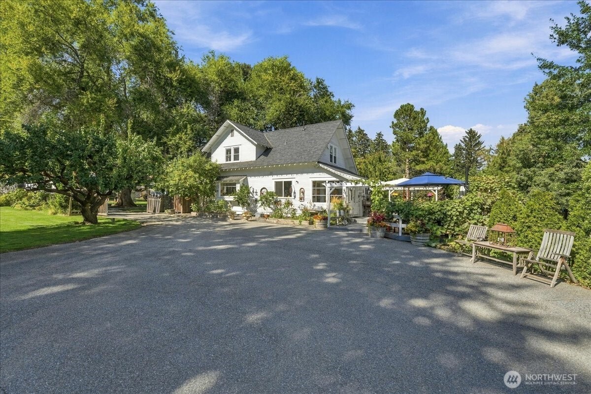 1217 Pershing Street Property Photo 3