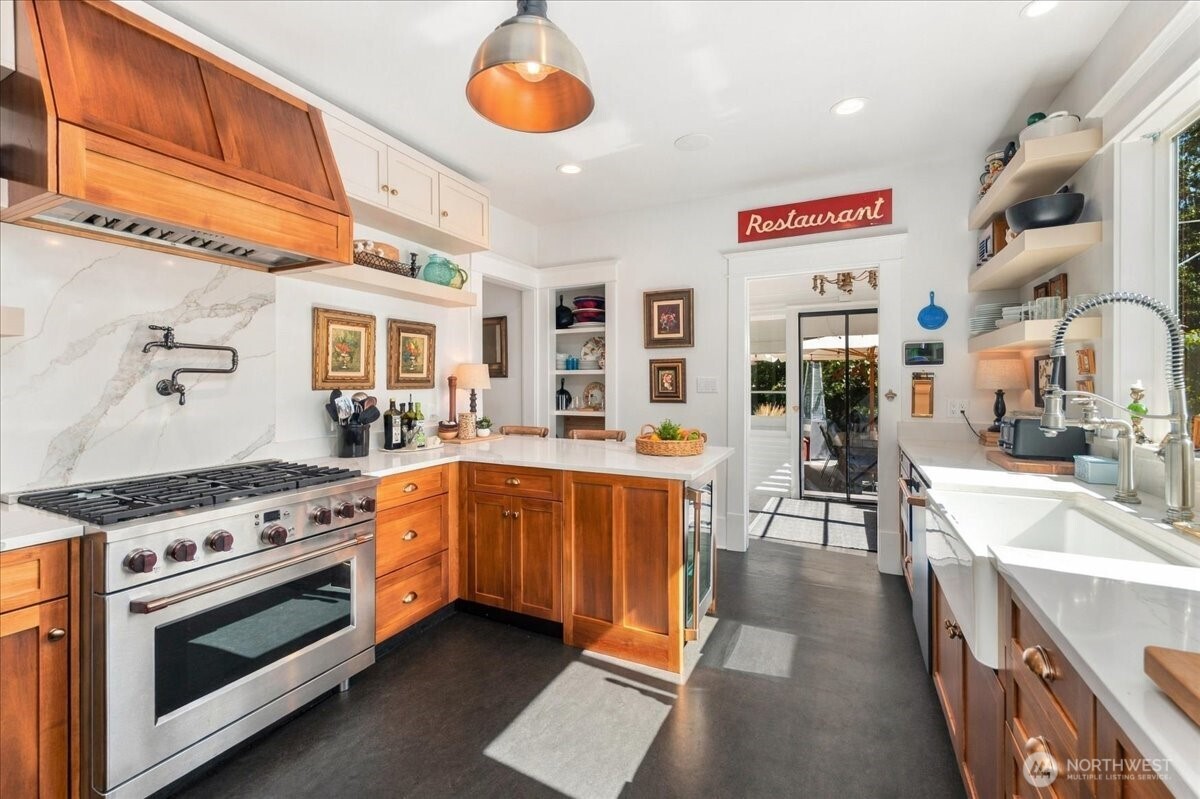 1217 Pershing Street Property Photo 9