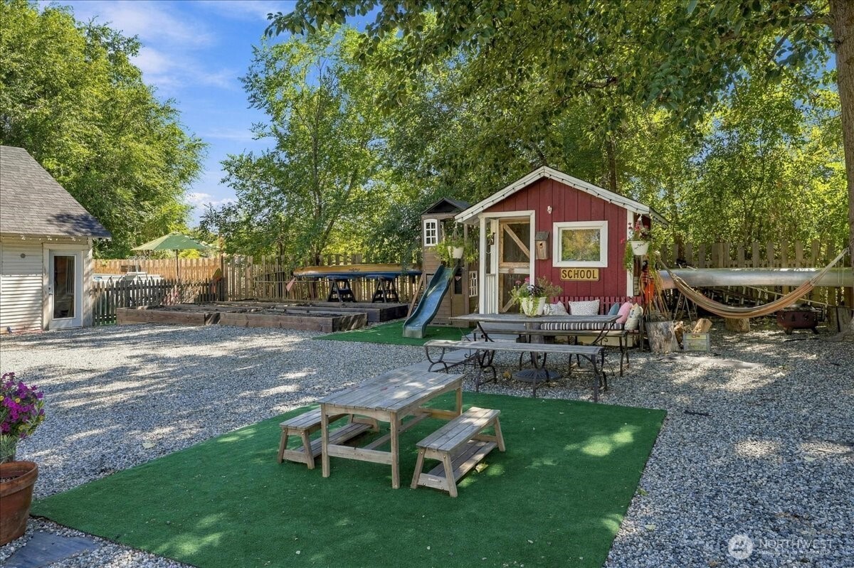 1217 Pershing Street Property Photo 39