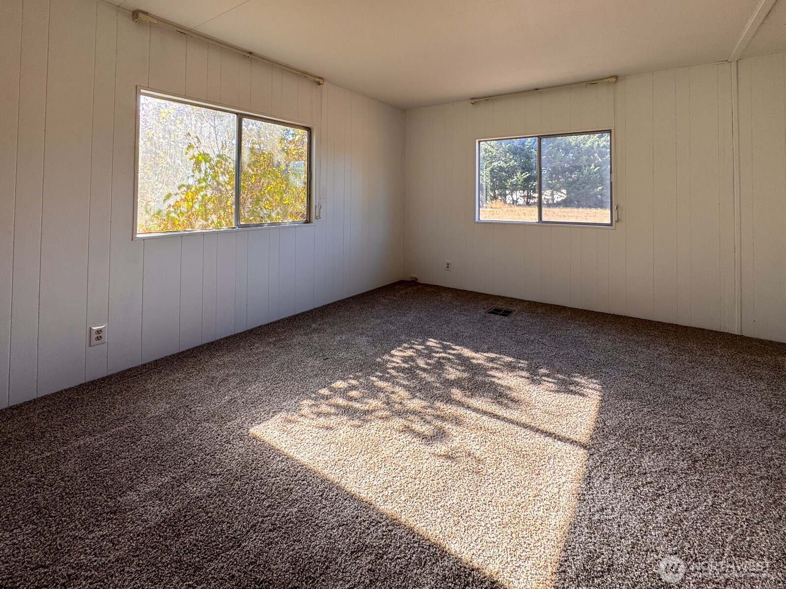 791 W Elliott Court Property Photo 20