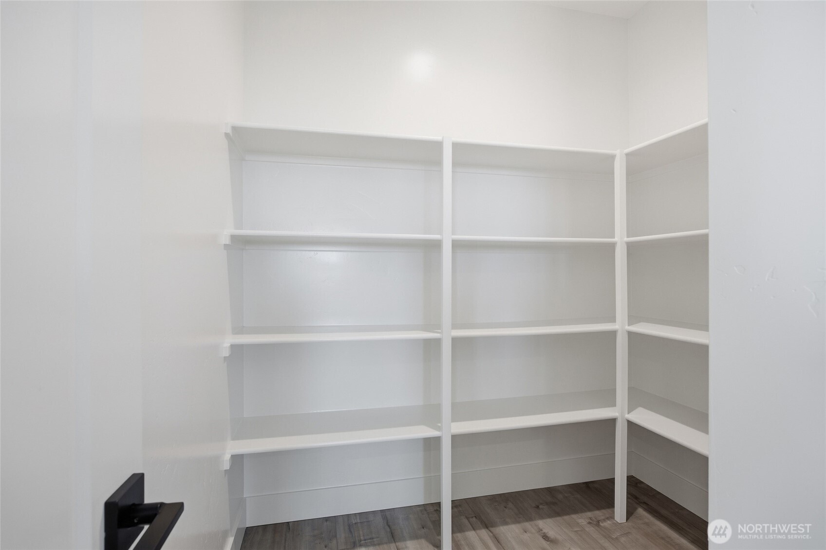 930 L Street Property Photo 20