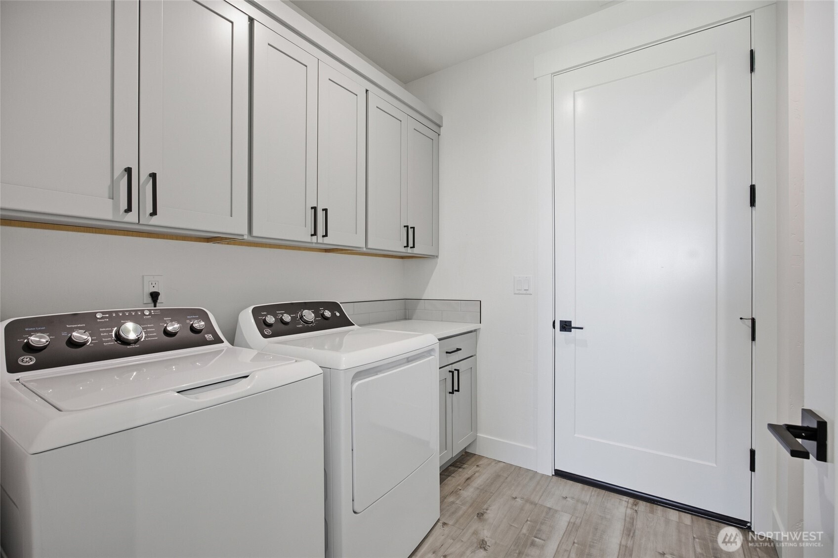 930 L Street Property Photo 30