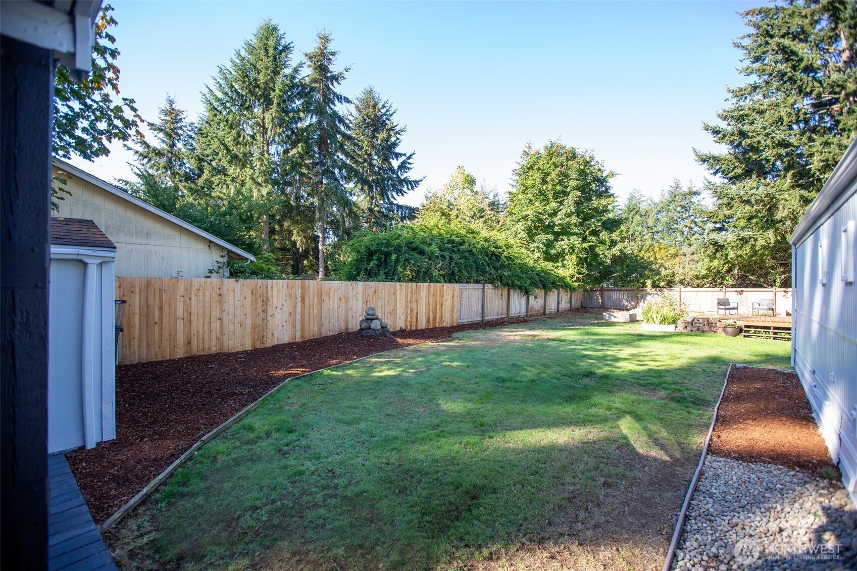 12131 Sanford Street Property Photo 5