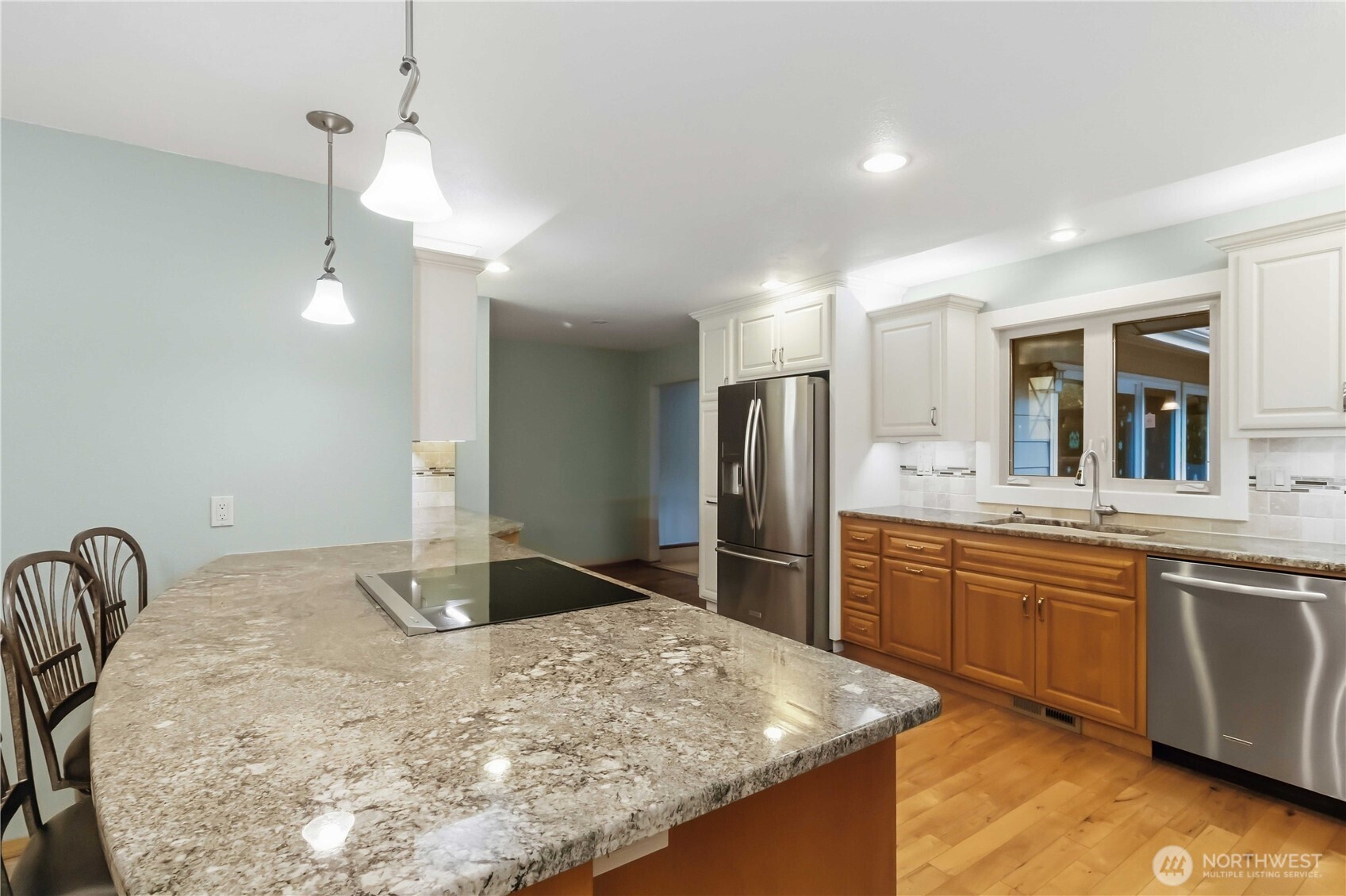 117 Sandy Boulevard Property Photo 5
