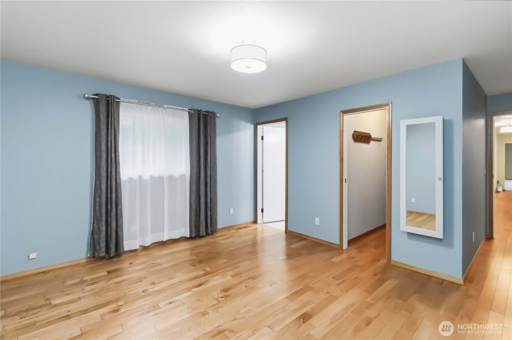 117 Sandy Boulevard Property Photo 10