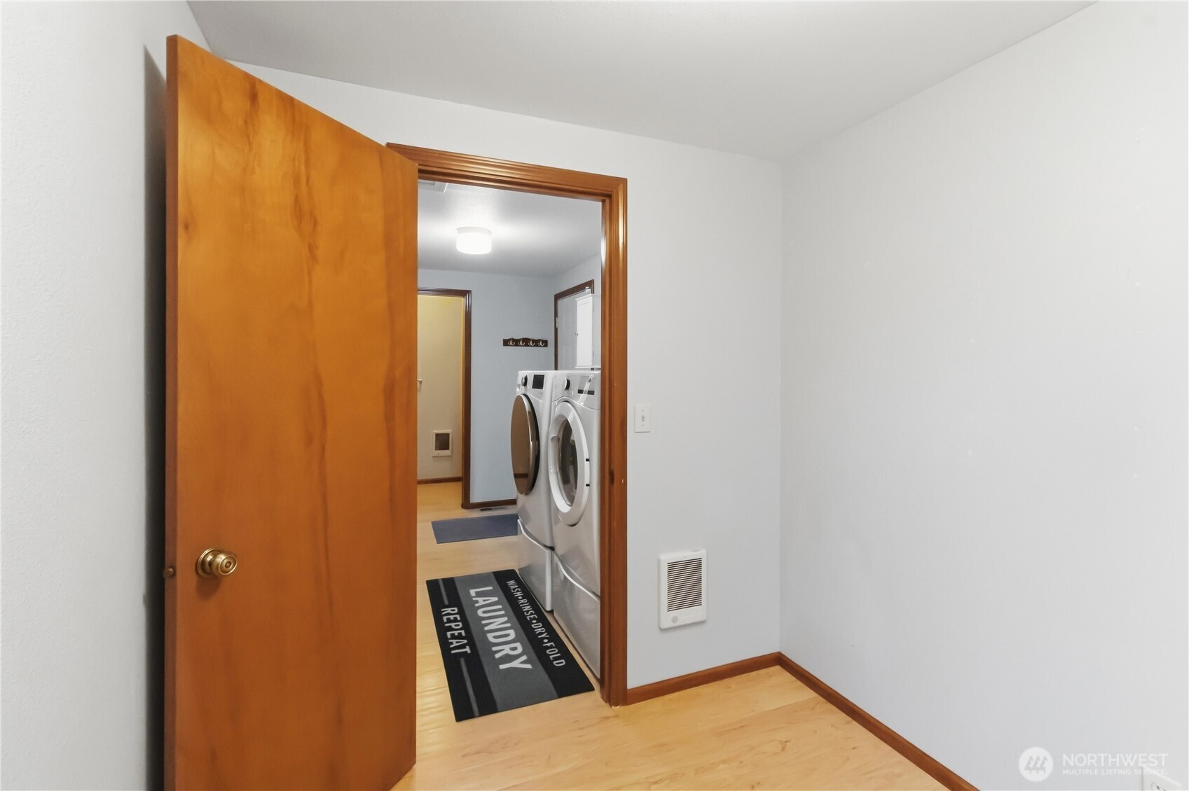 117 Sandy Boulevard Property Photo 19