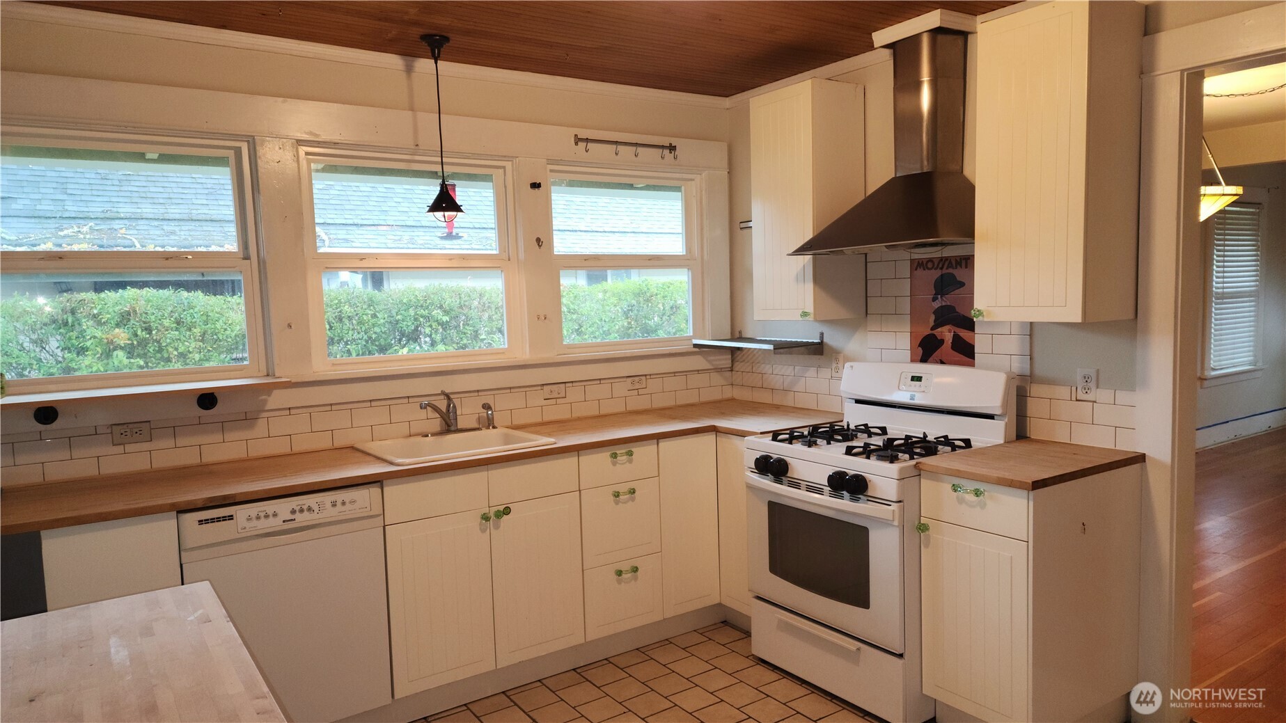 511 Louviers Avenue Property Photo 2