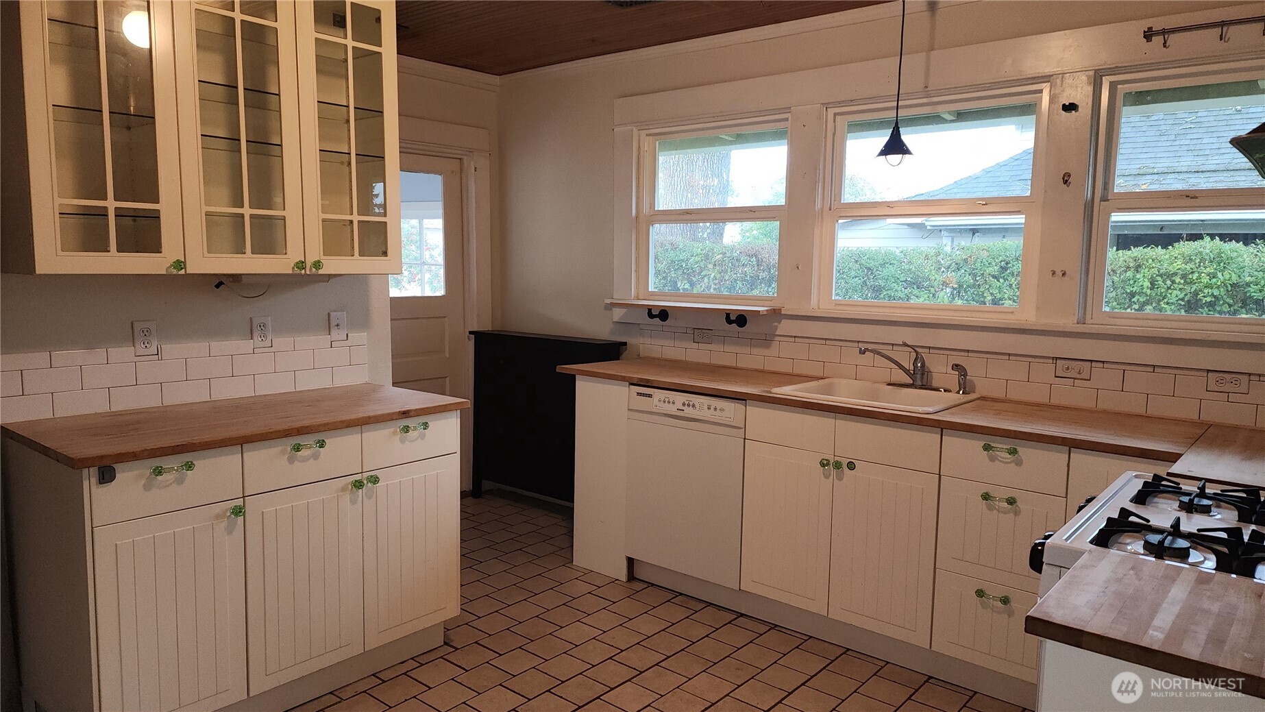 511 Louviers Avenue Property Photo 4