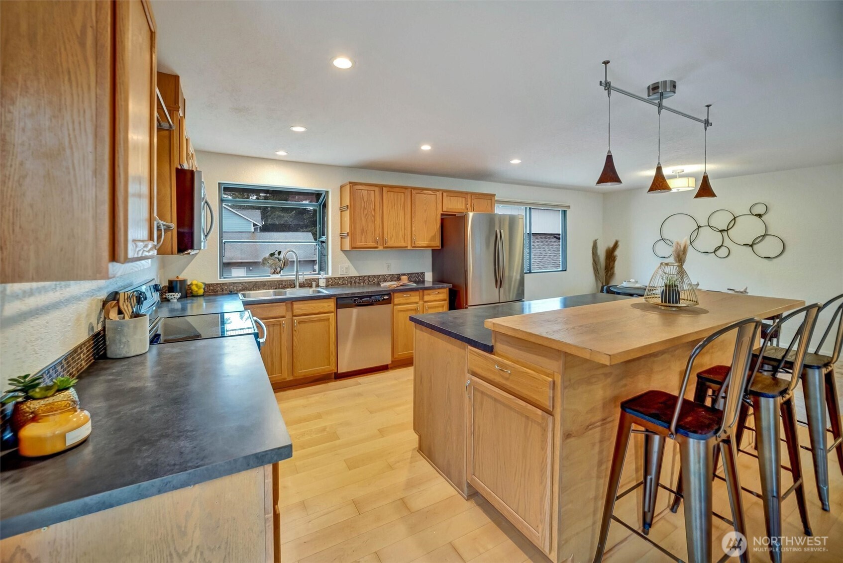 13732 A Corliss Avenue Property Photo 11