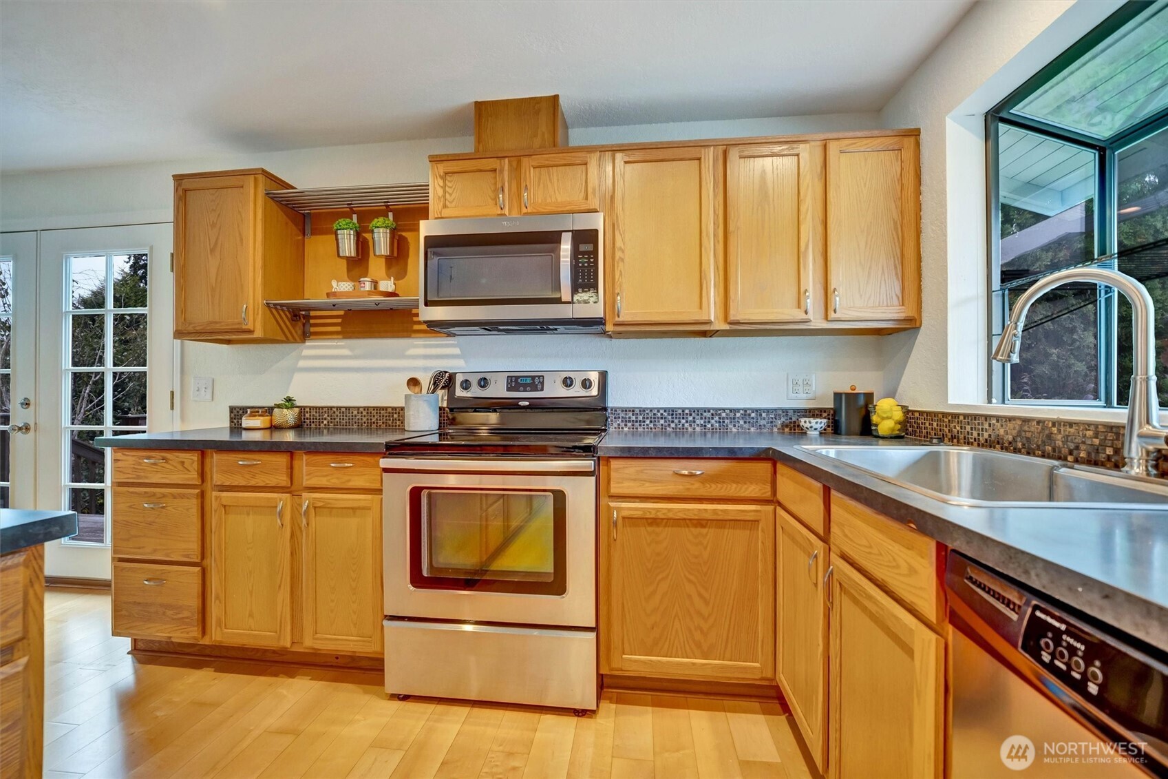 13732 A Corliss Avenue Property Photo 12