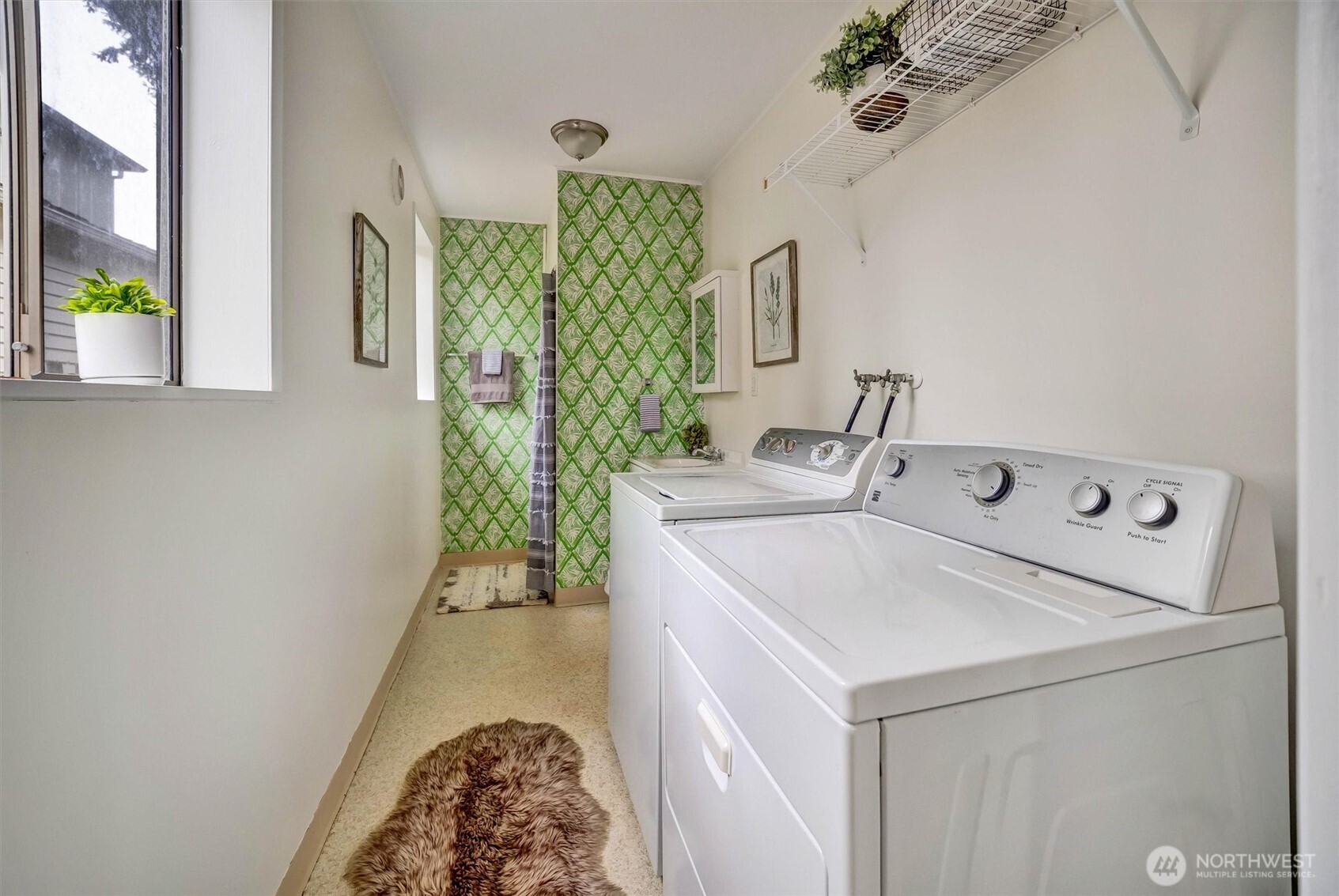 13732 A Corliss Avenue Property Photo 26