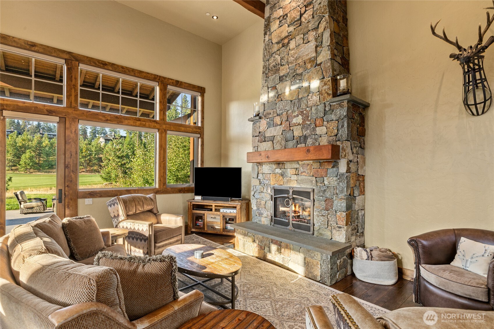 400 Tipple Hill Loop Property Photo 3
