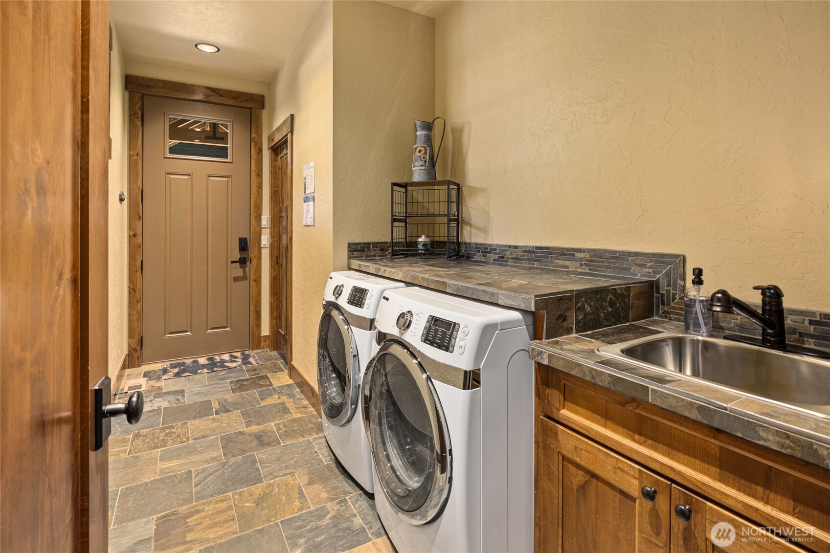 400 Tipple Hill Loop Property Photo 29