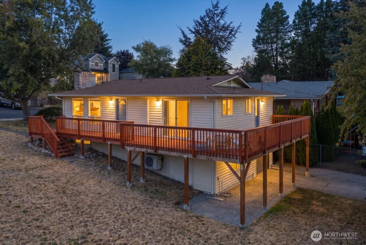 1351 S Highland Avenue Property Photo 1