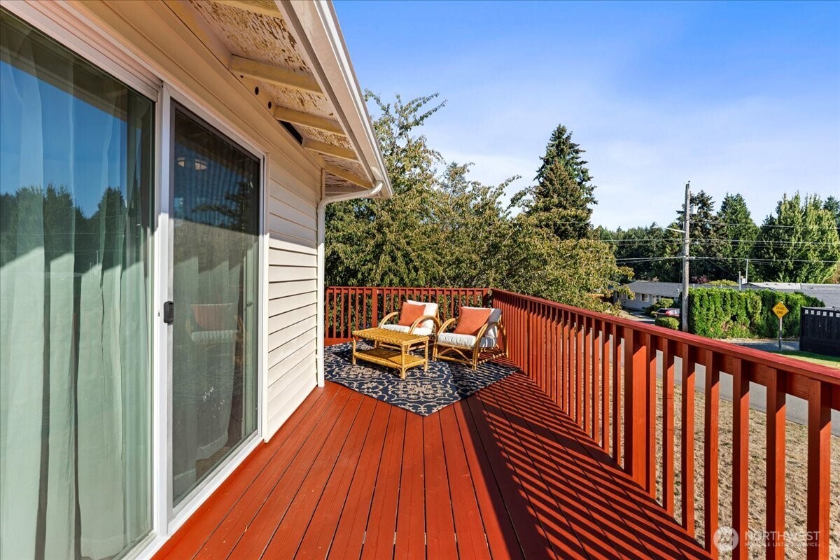 1351 S Highland Avenue Property Photo 4