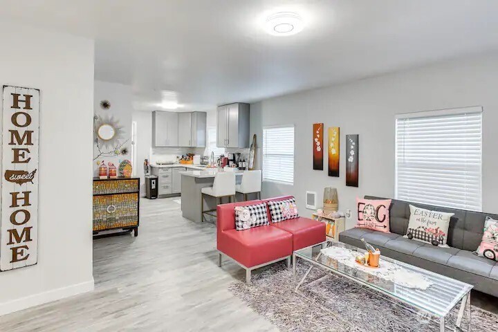 324 Park Avenue Property Photo 4