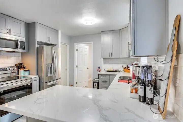 324 Park Avenue Property Photo 7