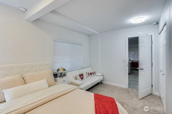 324 Park Avenue Property Photo 11