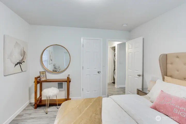 324 Park Avenue Property Photo 14